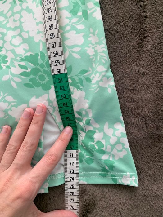 rochița verde pe corp