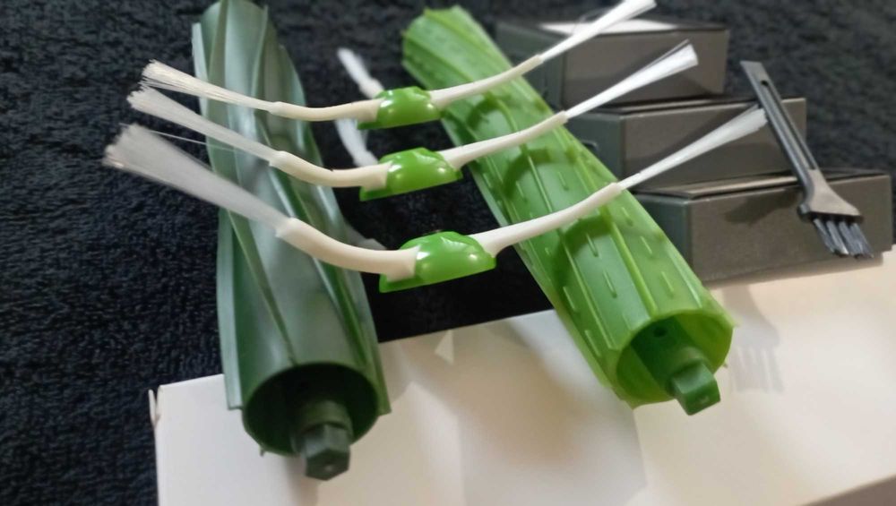 Части и аксесоари за робот прахосмукачка IRobot  серия "E" и  "I"