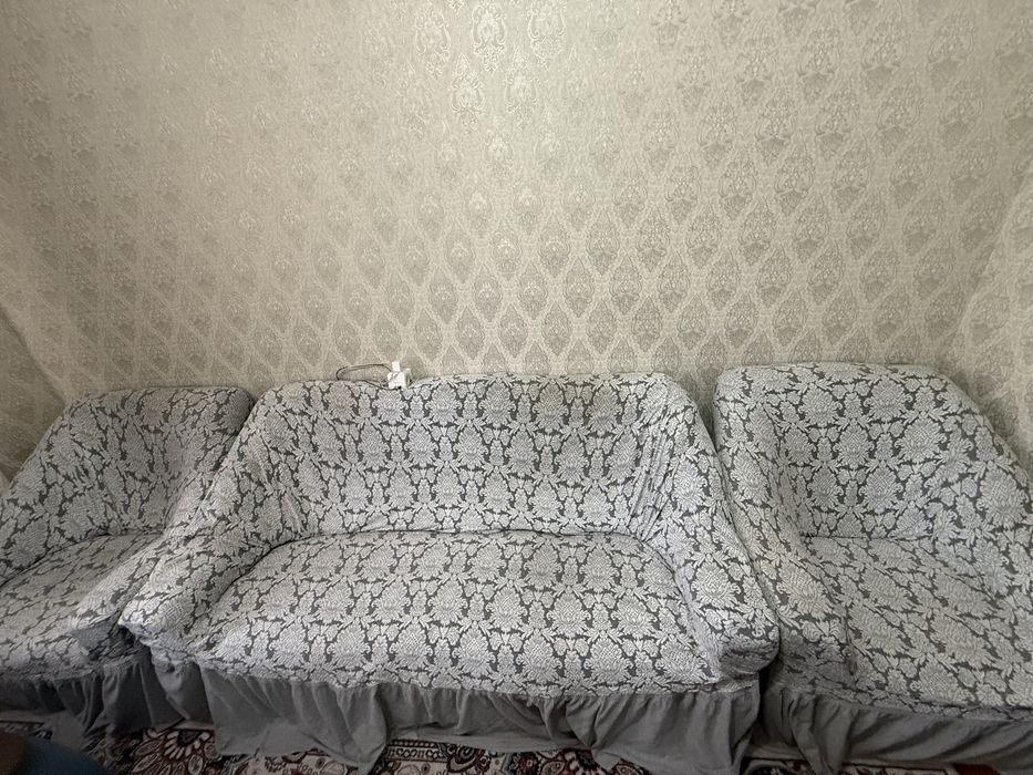 Продается Диван и 2 кресла
