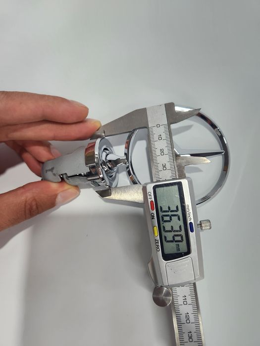 Sigla mercedes emblema stema mercedes capota