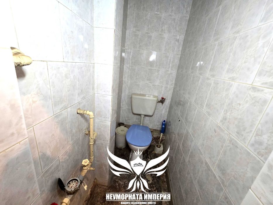 Дава се под наем Промишлена сграда в Асеновград - 500 кв.м за 3550 € - Снимка #19