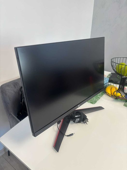 LG  27GL650F Геймърски монитор