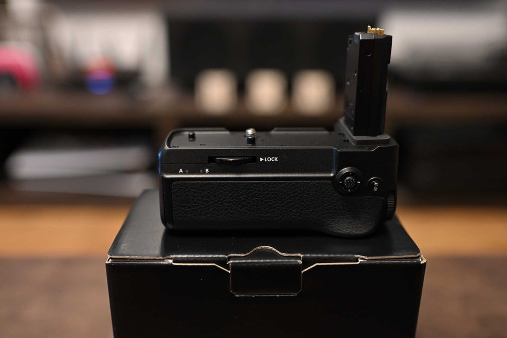 Nikon MB-N11 Grip pentru Z 6ii si Z 7ii ( z62 sau z72 )