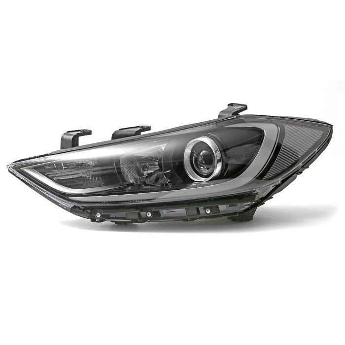 Фара левая и правая на Хюндай Элантра 17 - / Hyundai Elantra 17-