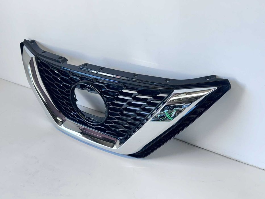 решетка радиаторна Nissan Qashqai 2017-2021 г. #1074V.
