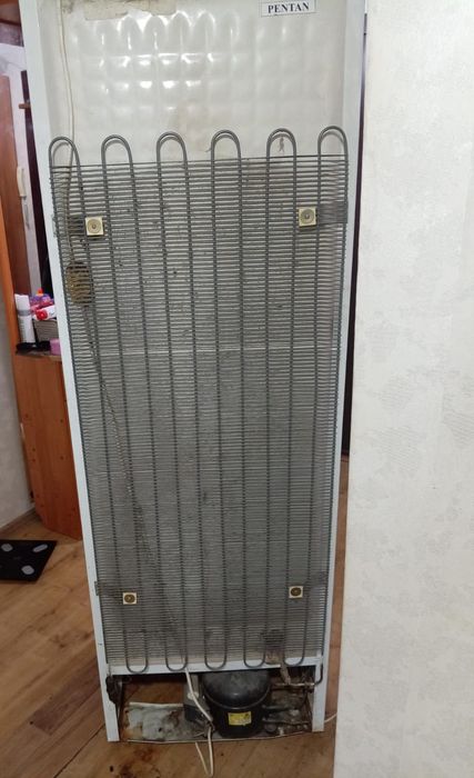 Продам рабочий холодильник