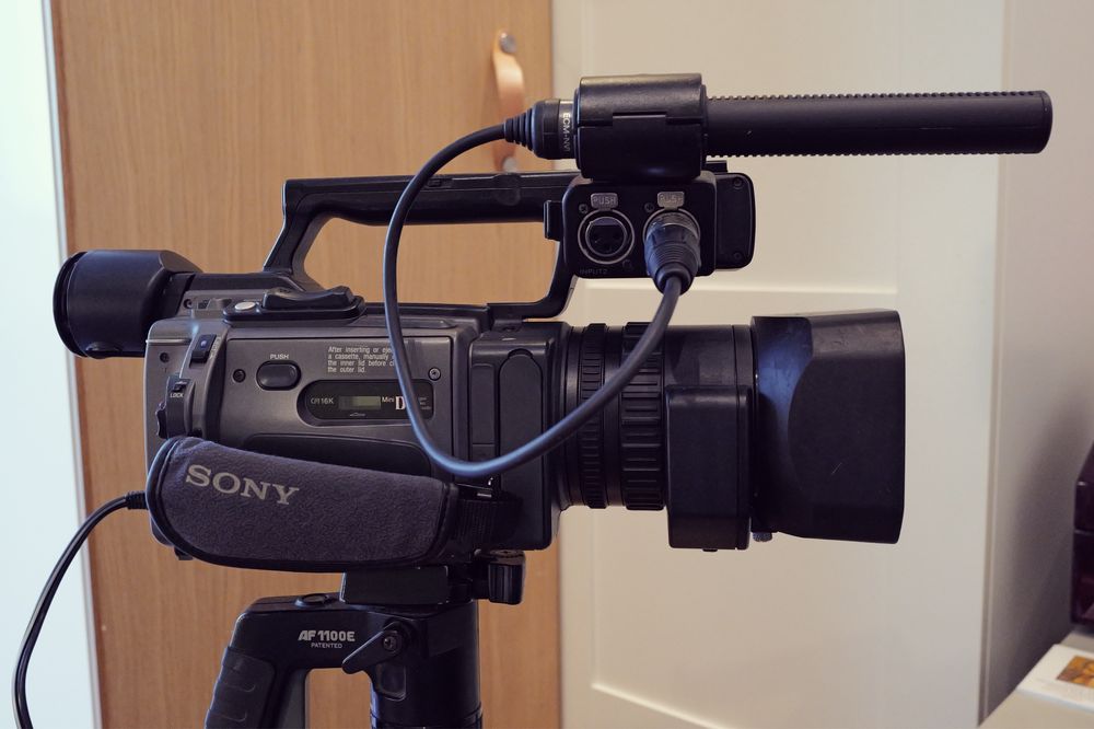 Camera video Sony DSR-PD170 P 3CCD profesionala Mini DV superba TOP