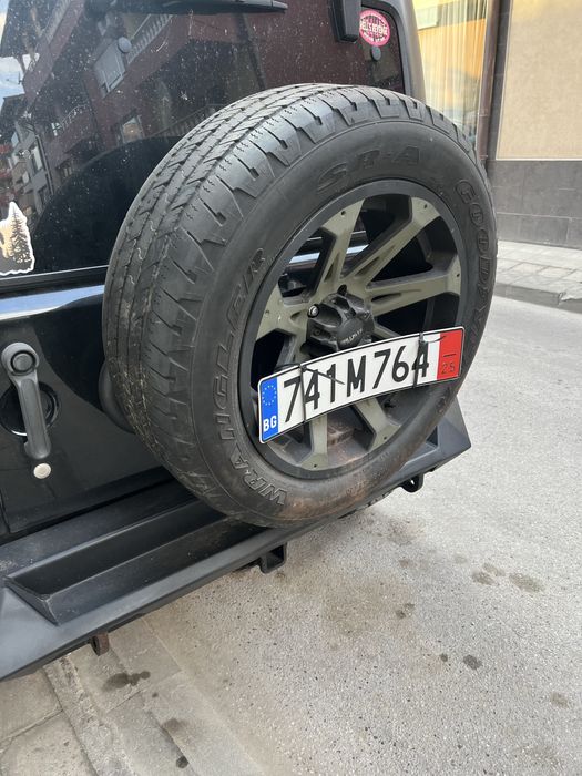 Гуми 275/65/20 goodyear wrangler с джанти за jeep Fuel 5x127 20x9”