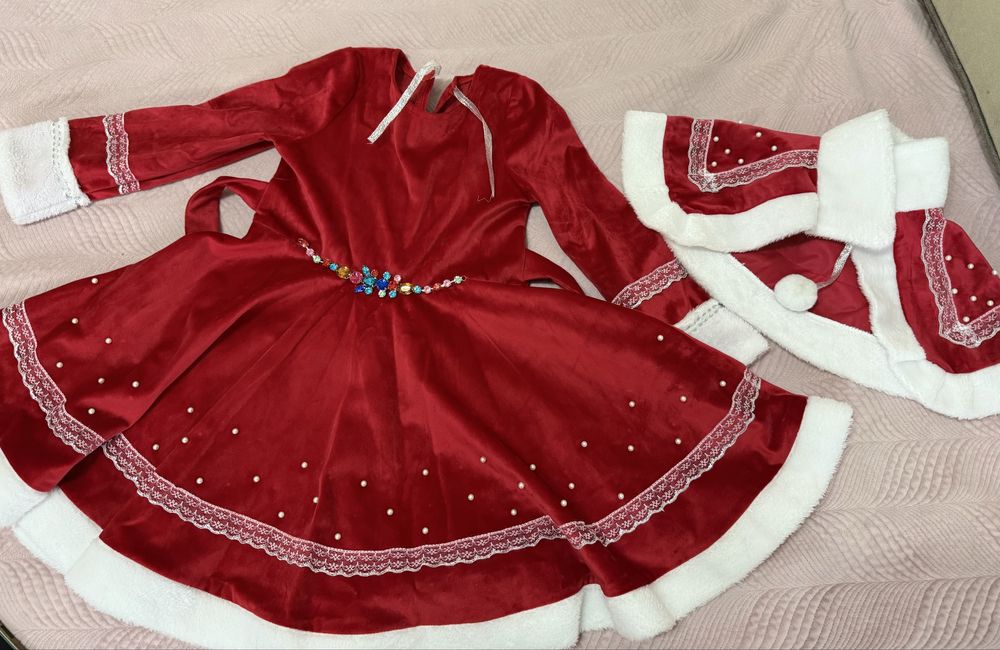 Продам платья нарядные на 4-6 лет