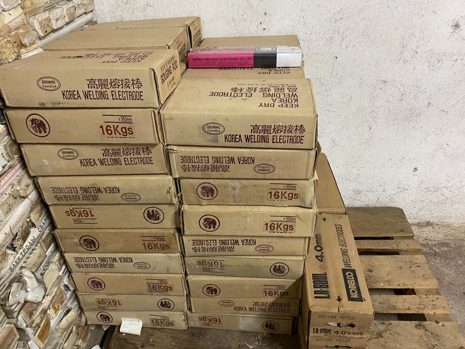 Електроди за ръчно заваряване ф4мм Kiswel K-8018B2 / OK76.18