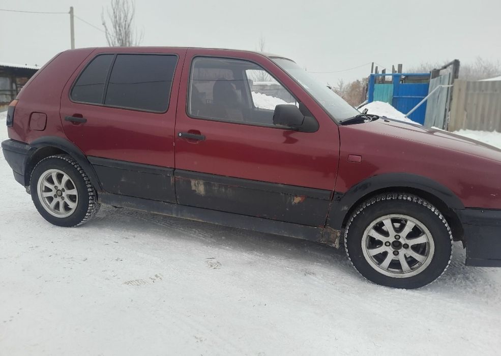 Продам срочно гольф 3