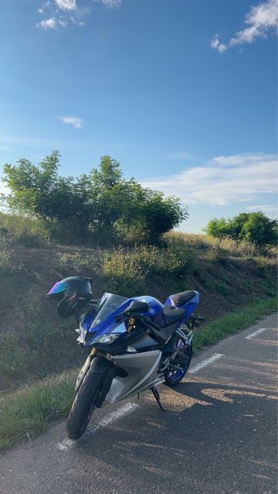yamaha yzf-r125.