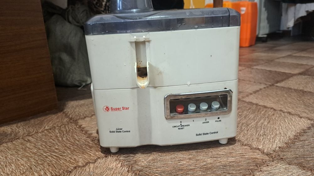 СРОЧНО продаю НЕРАБОЧУЮ соковыжималка