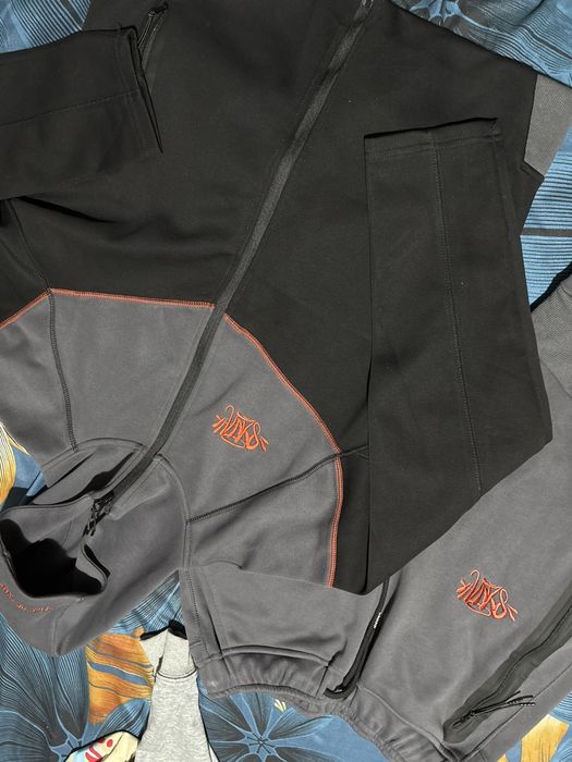 Compleu Nike Tech x SYNA M