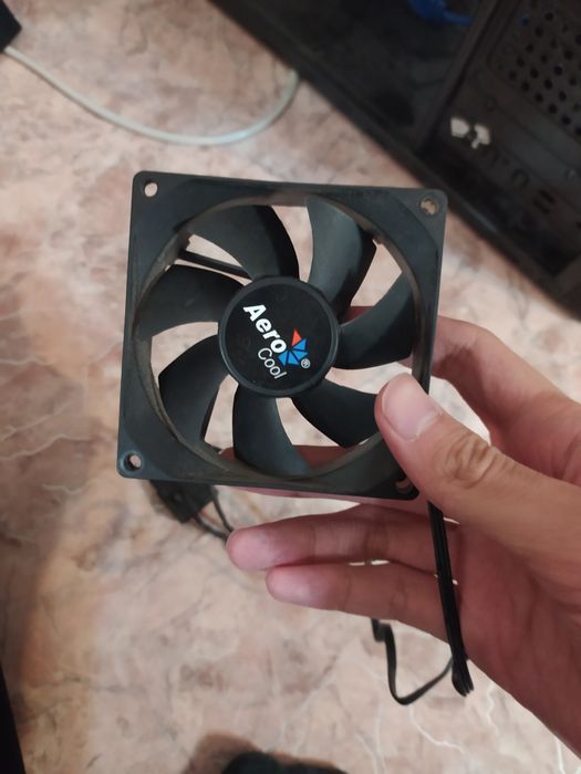 Продам компьютерный корпус