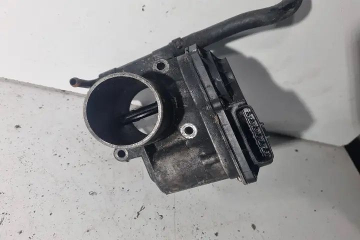 Clapeta acceleratie Mazda 6 2004