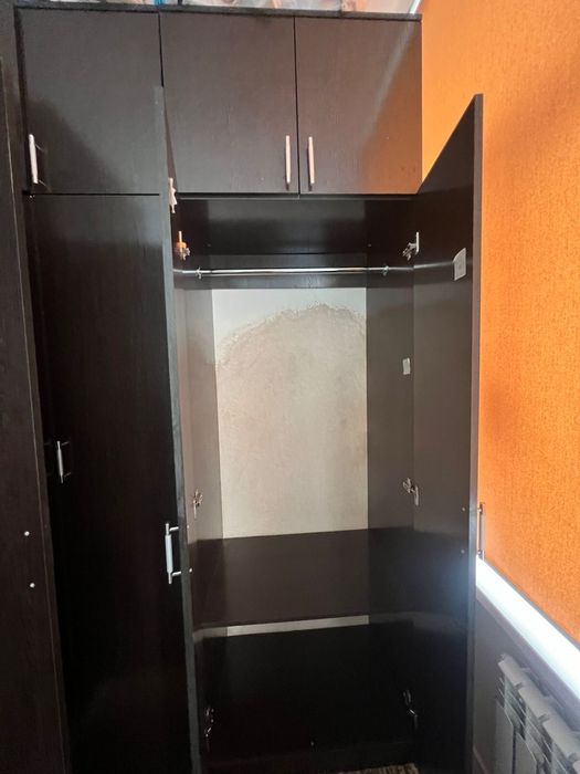 Продам три шкафа