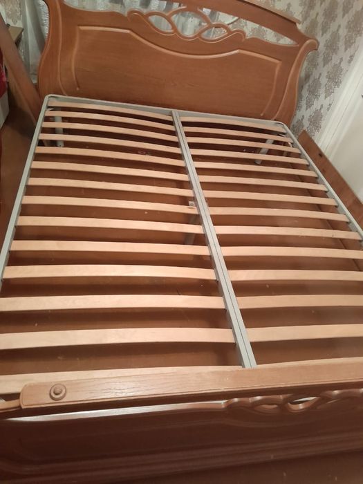 Кровать двуспальная 1,6