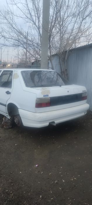 Продам машину по запчастям