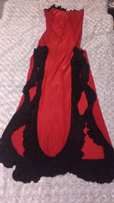 Lenjerii, body-uri si rochii