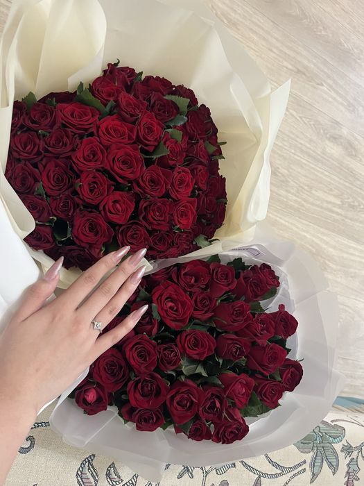 Цветы 4 букет свежих роз