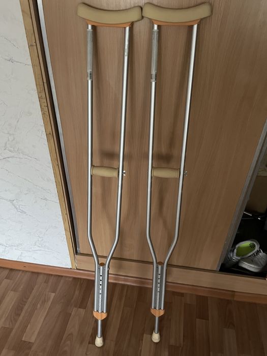 Продам костыли б/у