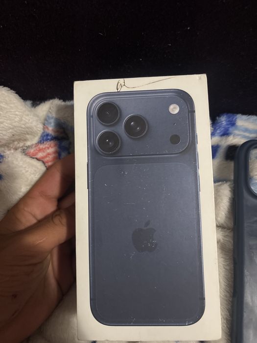 iPhone 17 Pro 256 GB – Stare foarte bună – Baterie 98%