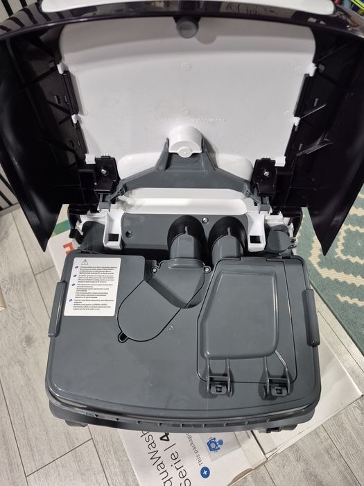 Aspirator BOSCH BWD41740 cu spalare