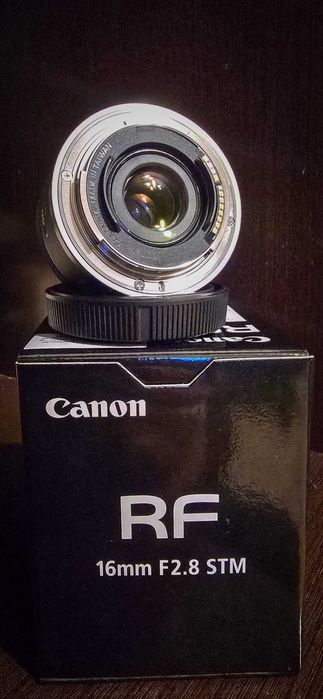 Canon rf 16mm f2.8