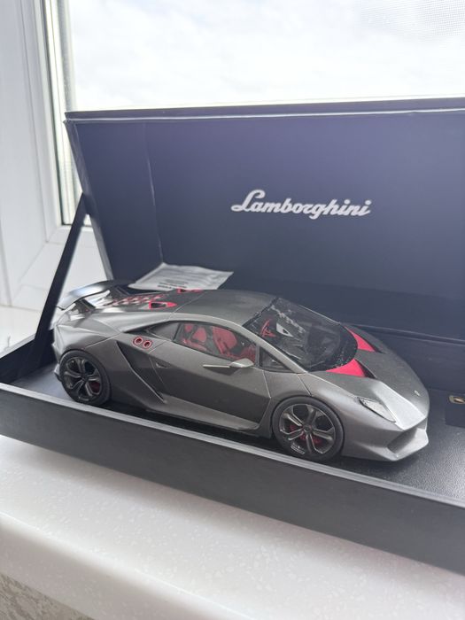 Колекционерски модел Lamborghini Sesto Elemento MrCollection 2010 1:18