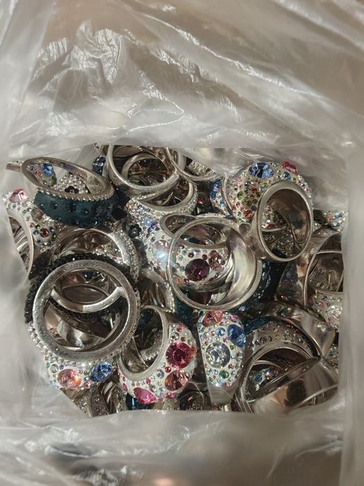 Продавам нови сребърни пръстени