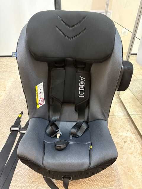 AXKID MOVEKID Стол за кола 61-125 CM (36 КГ)