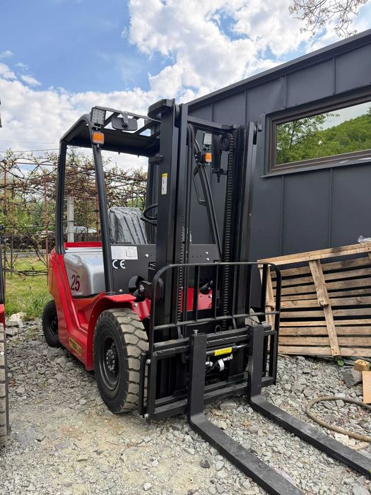 Stivuitor Macao LF250
