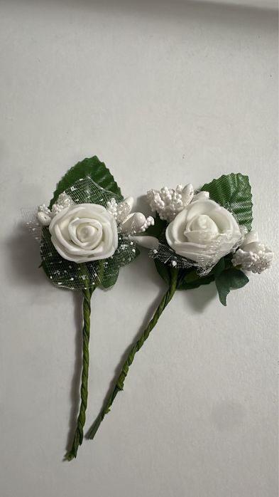 Сватбени бутониери и гривни