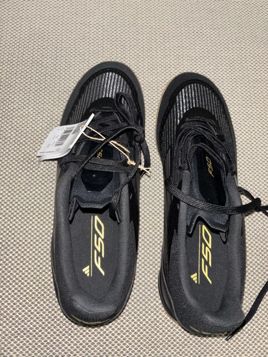 Нови футболни обувки за зала Adidas f50 league in