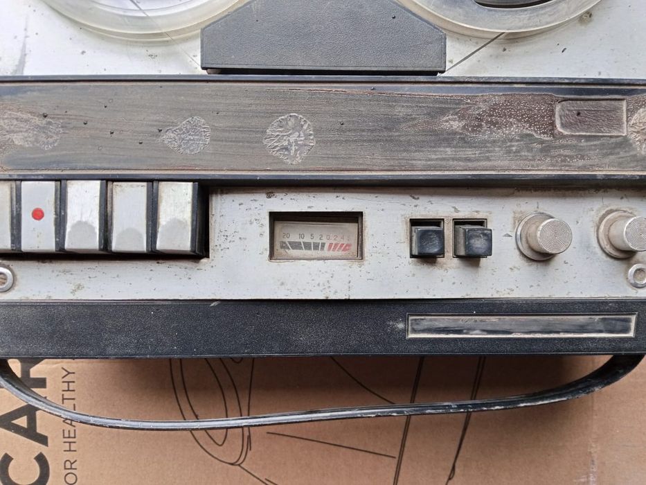 Магнитофон 70-80х годов