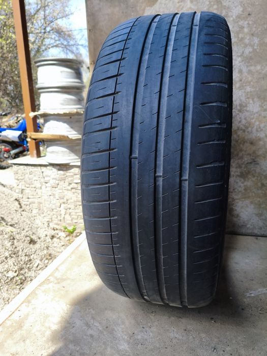 245 45 R19 Одиночка. Michelin