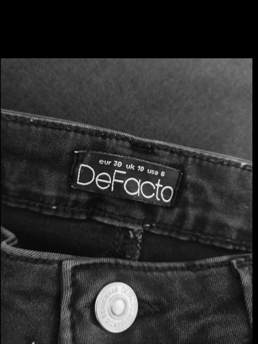 Черни дънки от DeFacto