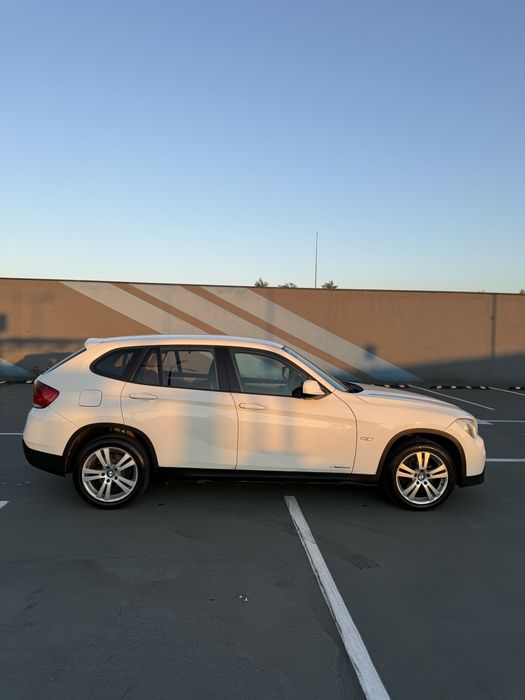 BMW X1 2011 — imagine 5