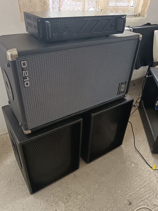 Sistem Audio: 2X500 W  RMS