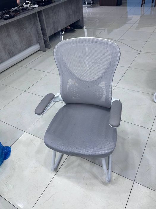 Ofis mebellari stollar va stullar