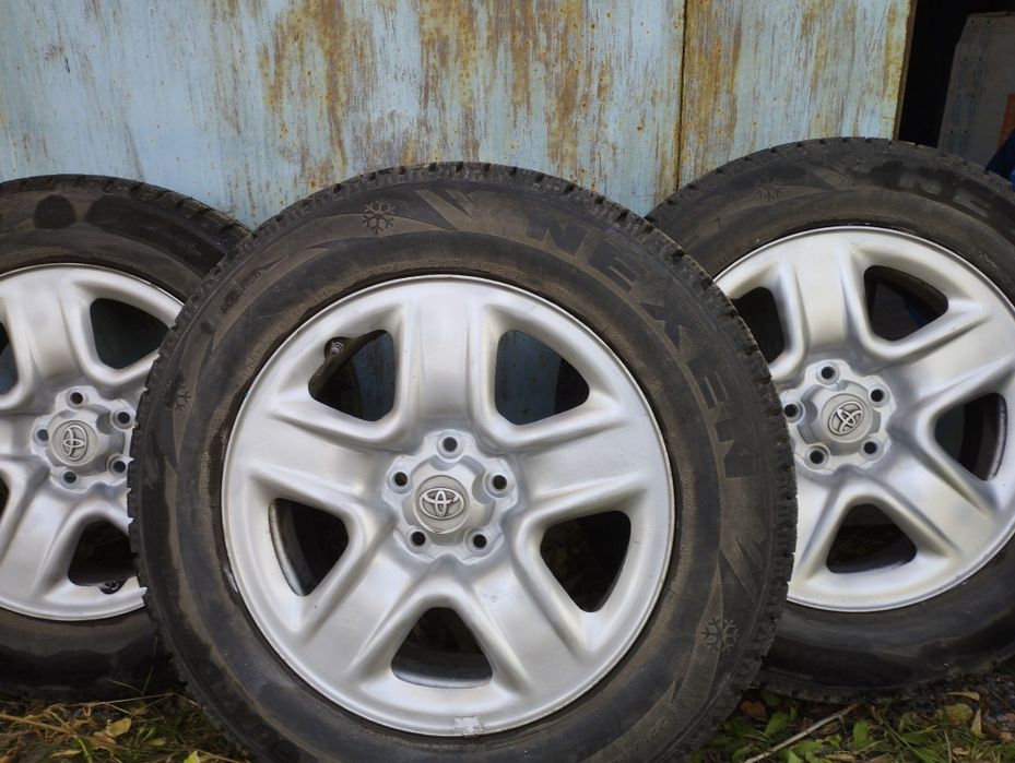 Продам зимние шины на дисках