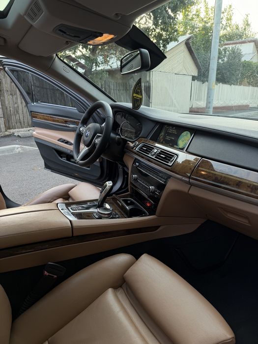 Bmw seria 7 f01 730D