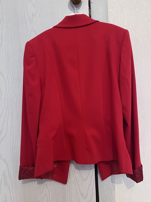 Педжак в отличном состояние