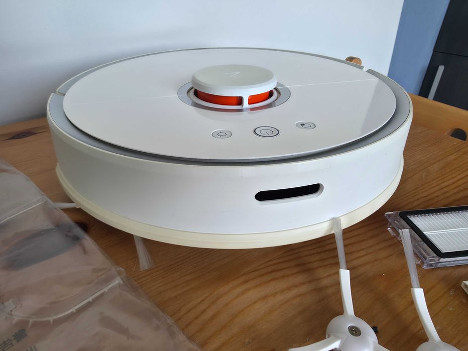 Xiaomi Roborock S5 MAX - робот за сухо и мокро почистване