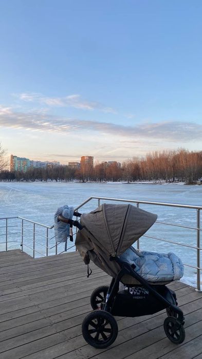 Коляска Valcobaby Trend 4 в цвете капучино от 0+