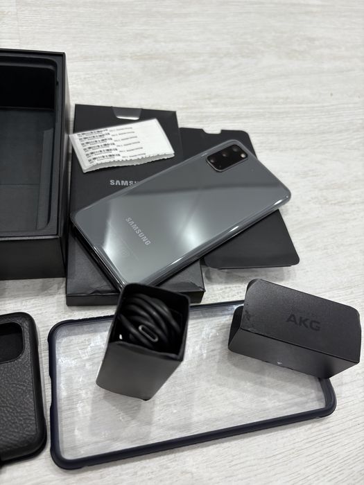 Срочно продам самсунг s20