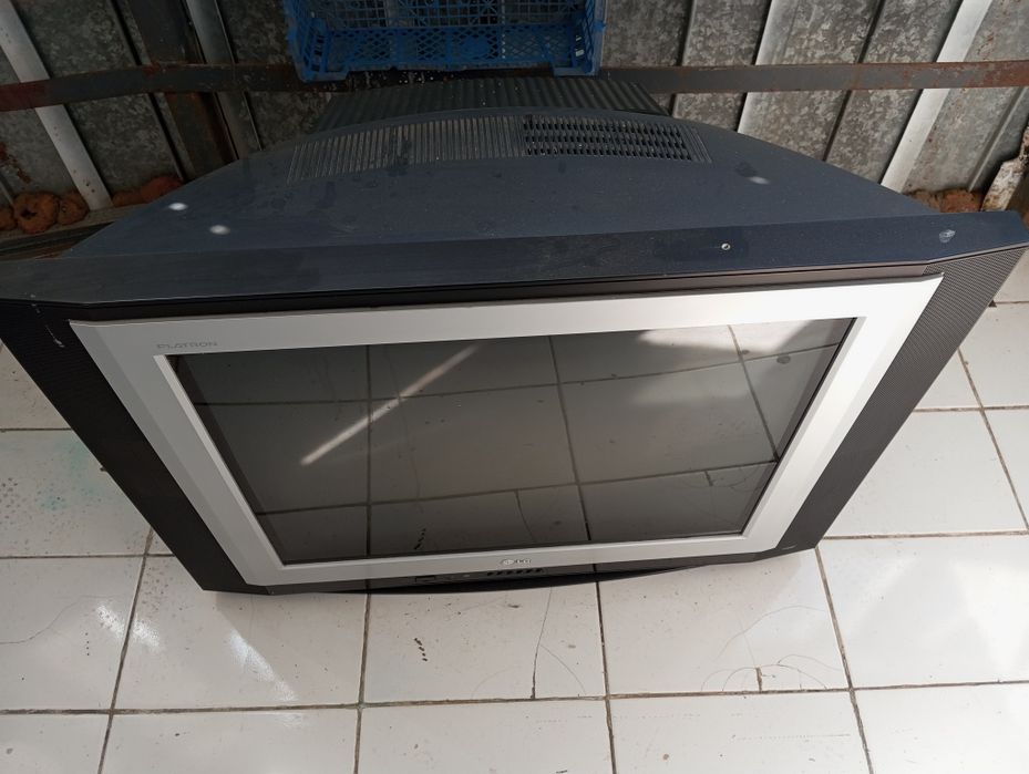 Продам телевизор LG