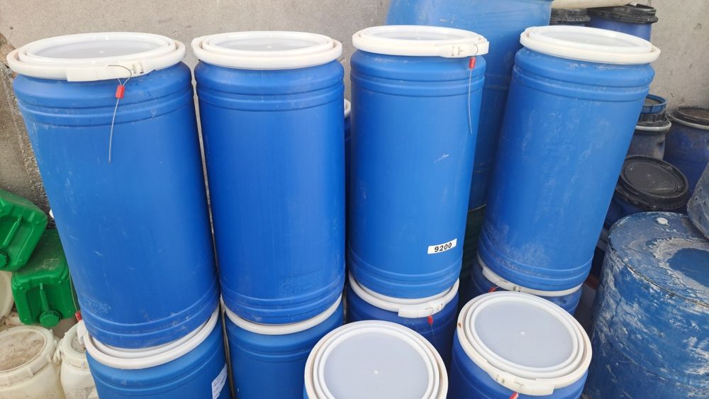 продаю бочки 90л б.у