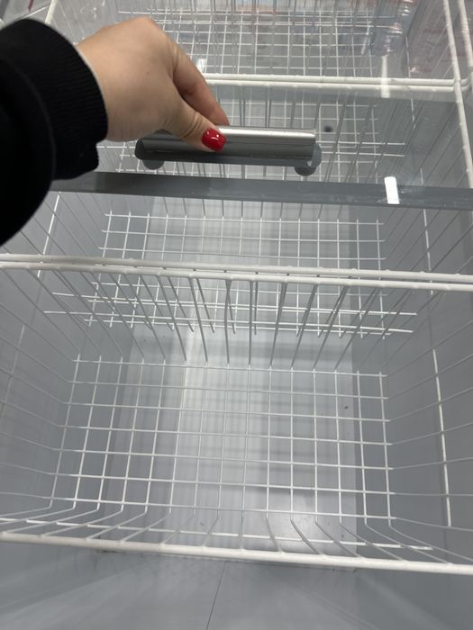 Морозильник для магазина